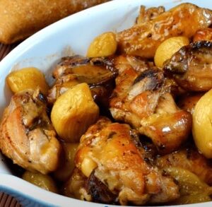Así de fácil es preparar pollo al ajillo. pollo al ajillo