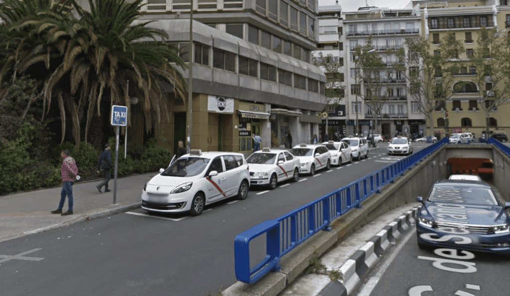 Así de fácil es conocer todas las paradas de taxi en Madrid por distritos. Paradas de Taxi