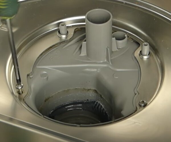 Así de fácil es reparar la avería del lavavajillas Bosch con el error E15. avería lavavajillas bosch