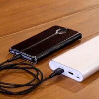 móvil no carga con el cable USB